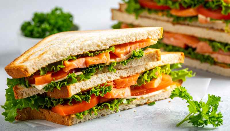 club sandwich salmon