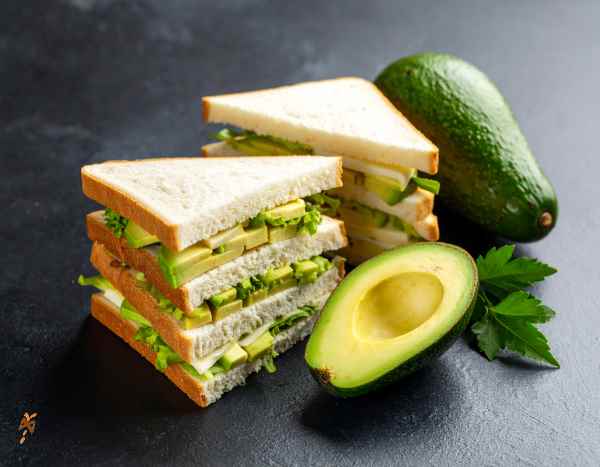 club sandwich avocado